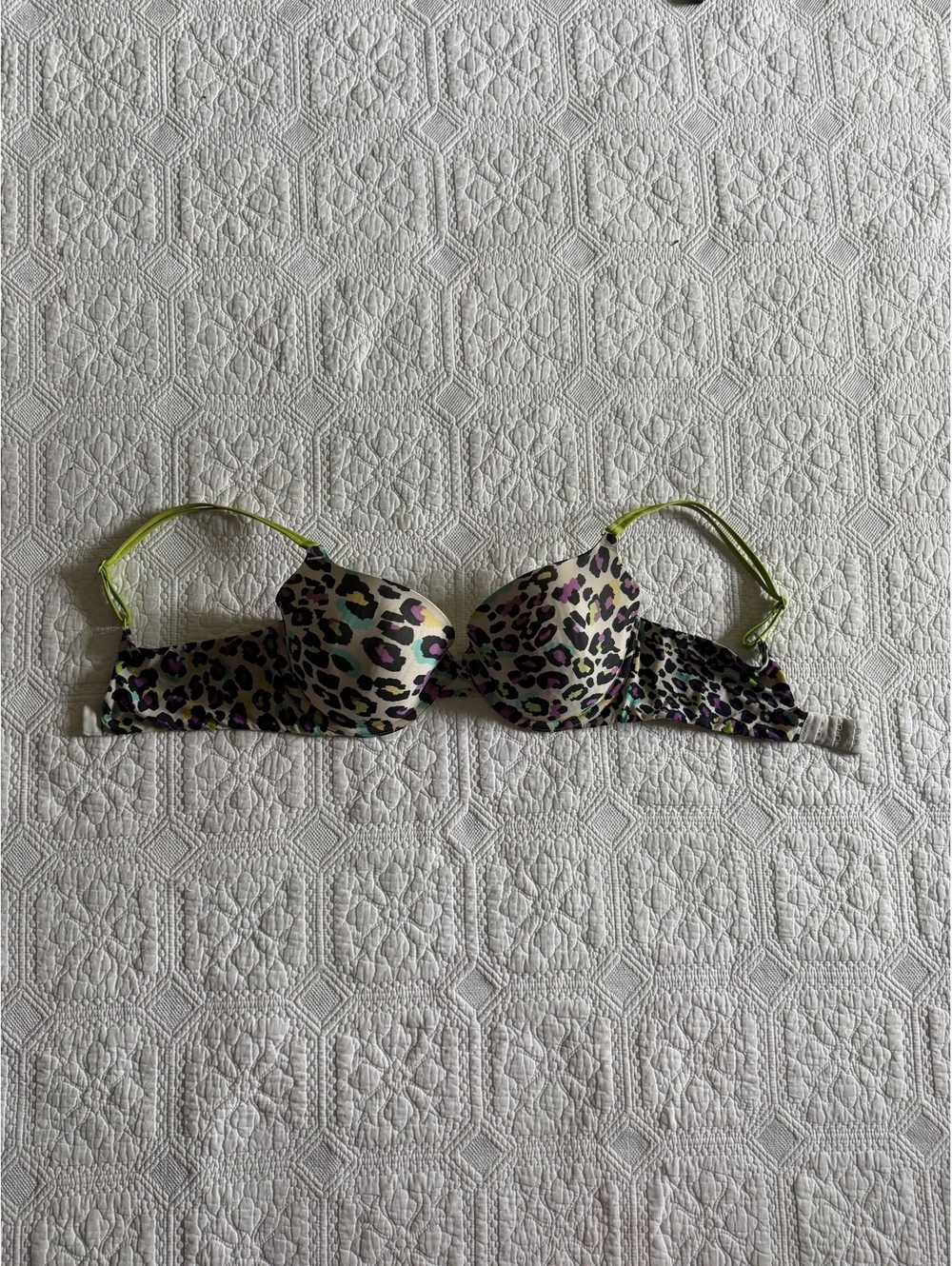 2000s bombshell Victoria's Secret Demi Bra 34D Leopard Print with Green Straps